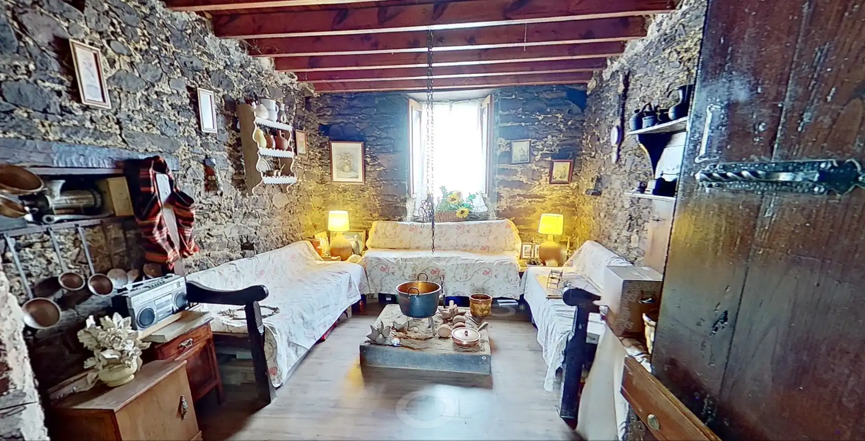 Sala de estar de Finca rústica en venta en Tineo con Jardín privado, Parquet y Terraza