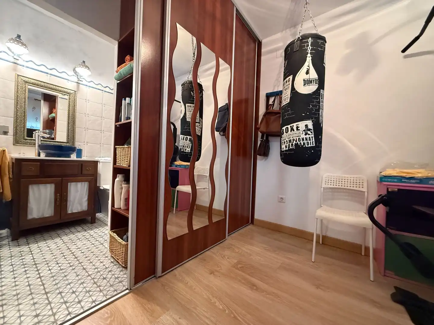 Habitación de Casa adosada en venta en Aljaraque con Aire acondicionado, Terraza y Piscina comunitaria