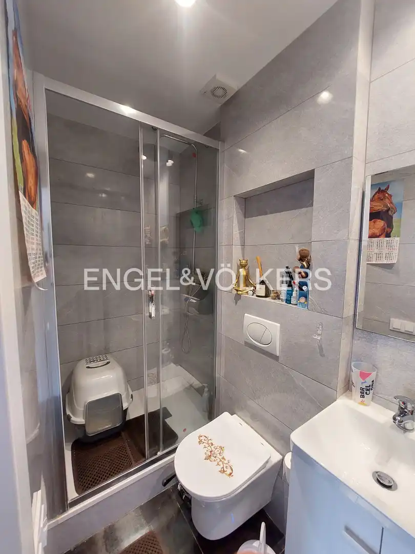 Bathroom of Flat for sale in Barcelona  with Air Conditioner, Heating and Parquet flooring