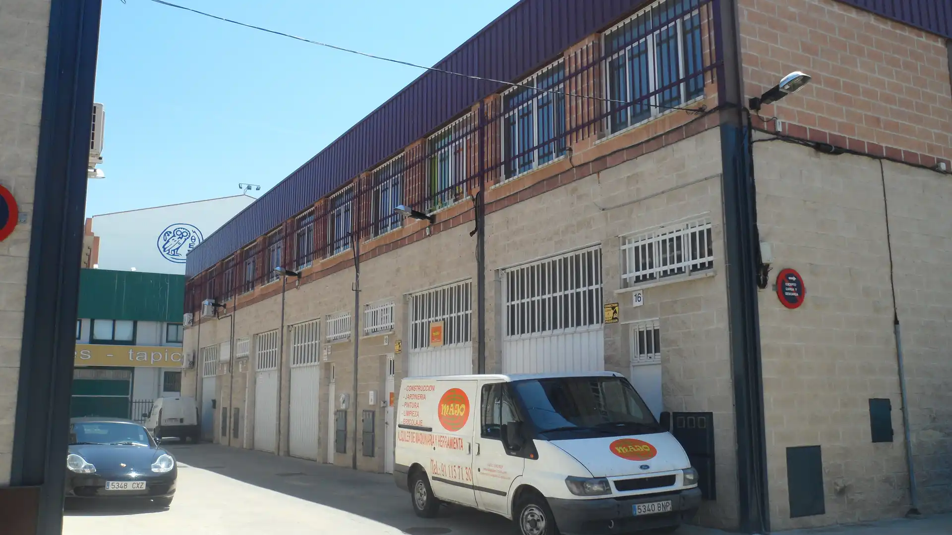 Exterior view of Industrial buildings for rent in Madrid