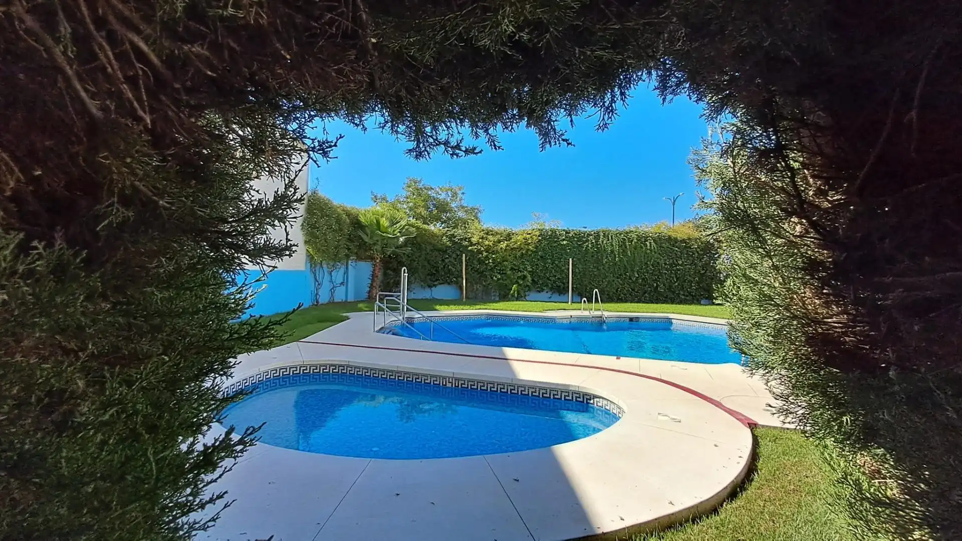 Piscina de Piso en venta en Carretera de Cádiz