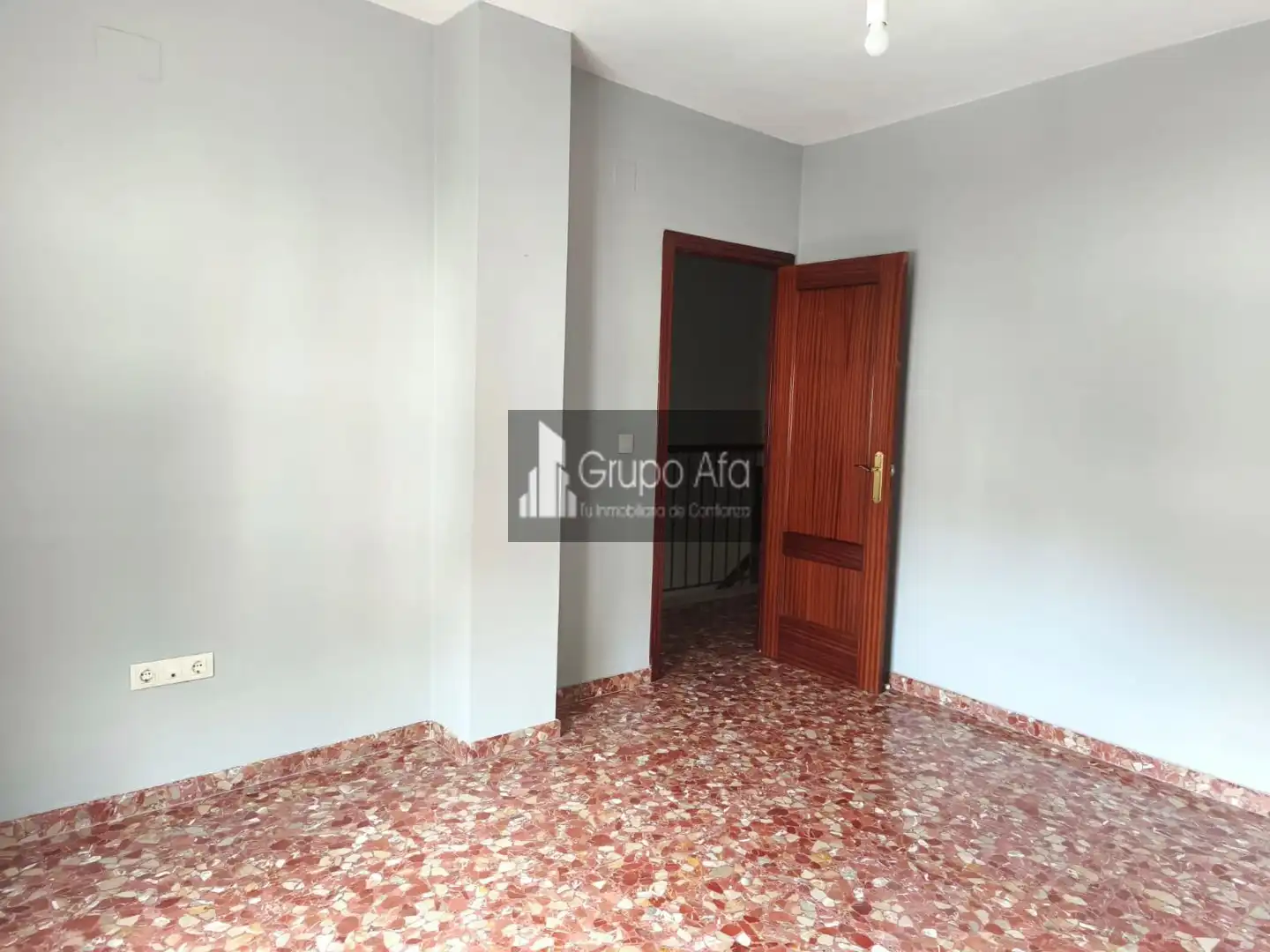 Dormitori de Casa adosada de lloguer en Alcalá de Guadaira amb Terrassa i Moblat