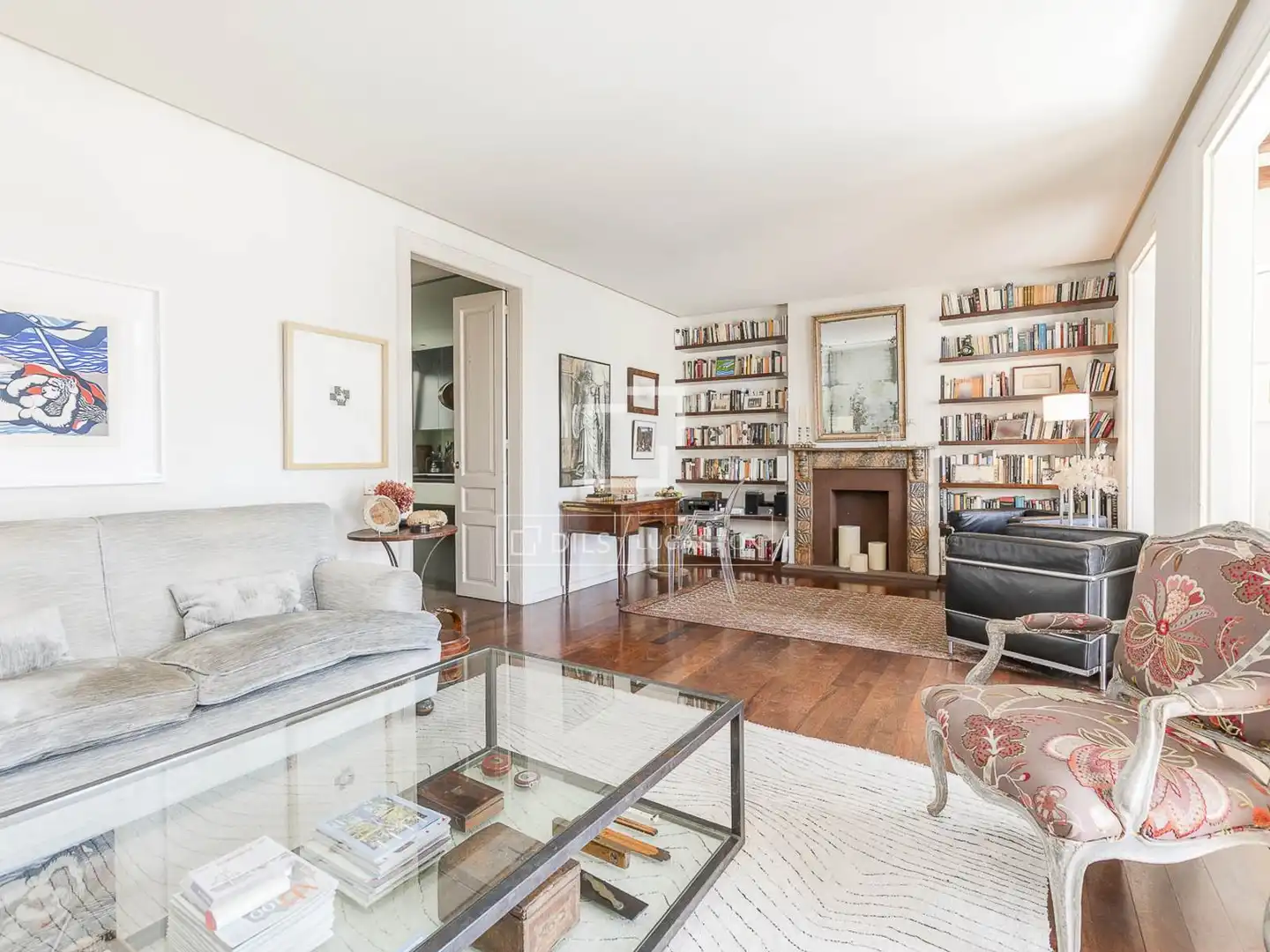 Wohnzimmer von Wohnung zum Verkauf in Barcelona mit Klimaanlage, Heizung und Terrasse
