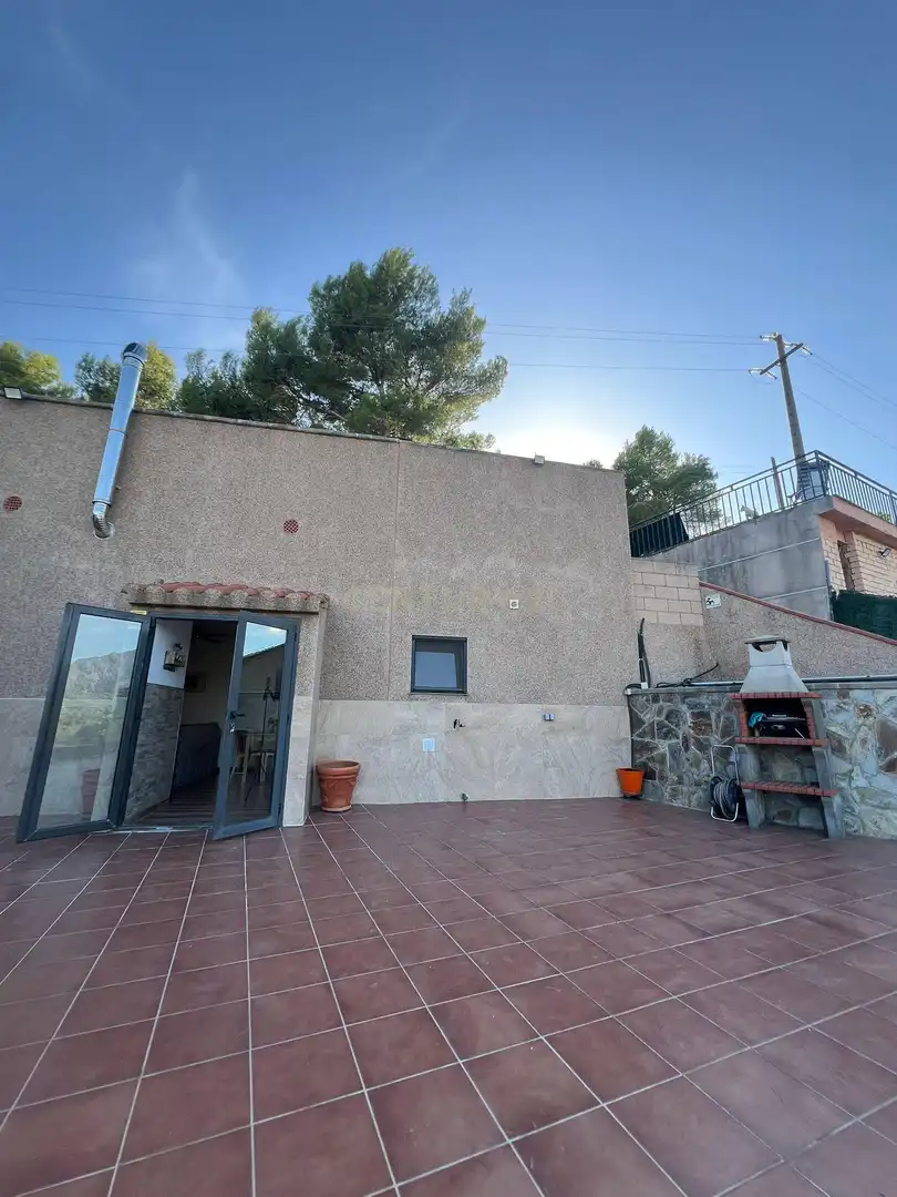 Casa amb jardí en venda a Carrer d'Anselm Clavé, 28, 08292 Esparreguera, Spain, imagen 3