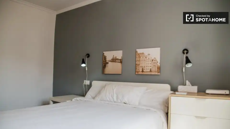 Habitación de Piso de alquiler en Valencia con Aire acondicionado, Calefacción y Amueblado
