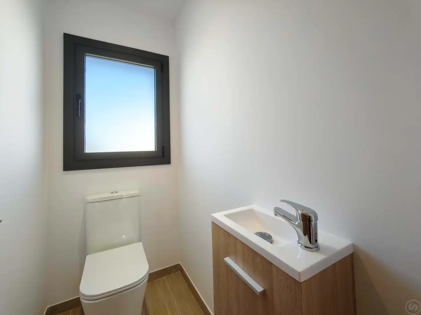 Badezimmer von Maisonette zum Verkauf in Empuriabrava mit Klimaanlage, Heizung und Terrasse