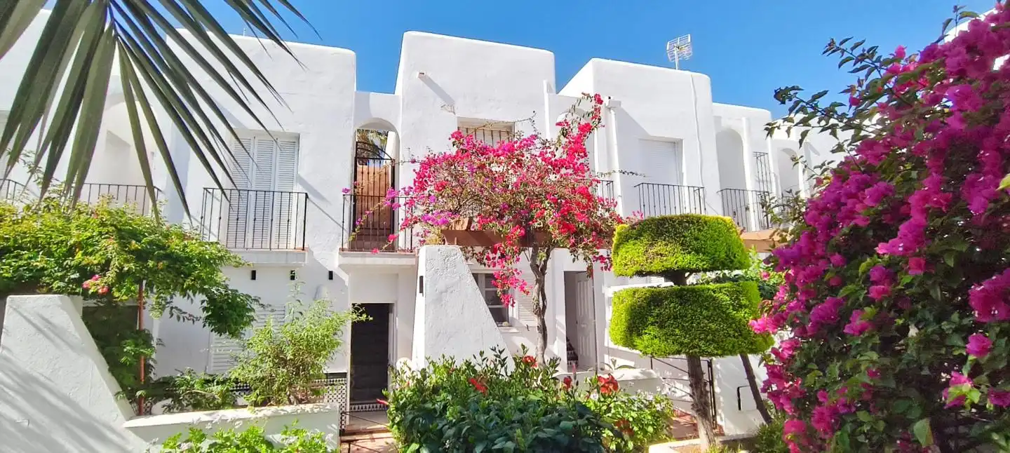 Vista exterior de Casa o chalet en venta en Mojácar con Terraza y Piscina comunitaria