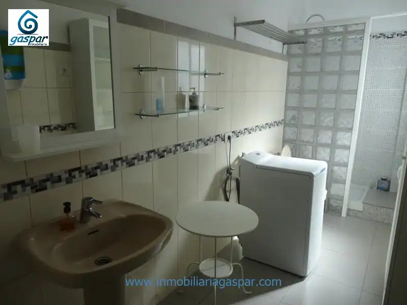 Baño de Piso en venta en Santa Cruz de Tenerife con Amueblado, Horno y Lavadora