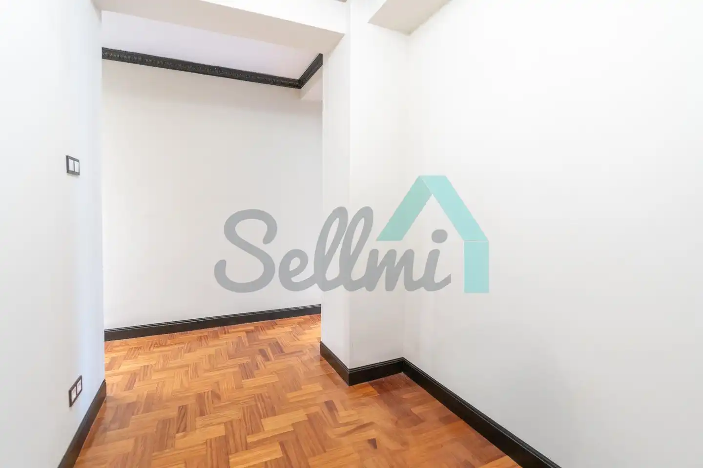 Piso en venta en Oviedo  con Calefacción, Parquet y Terraza