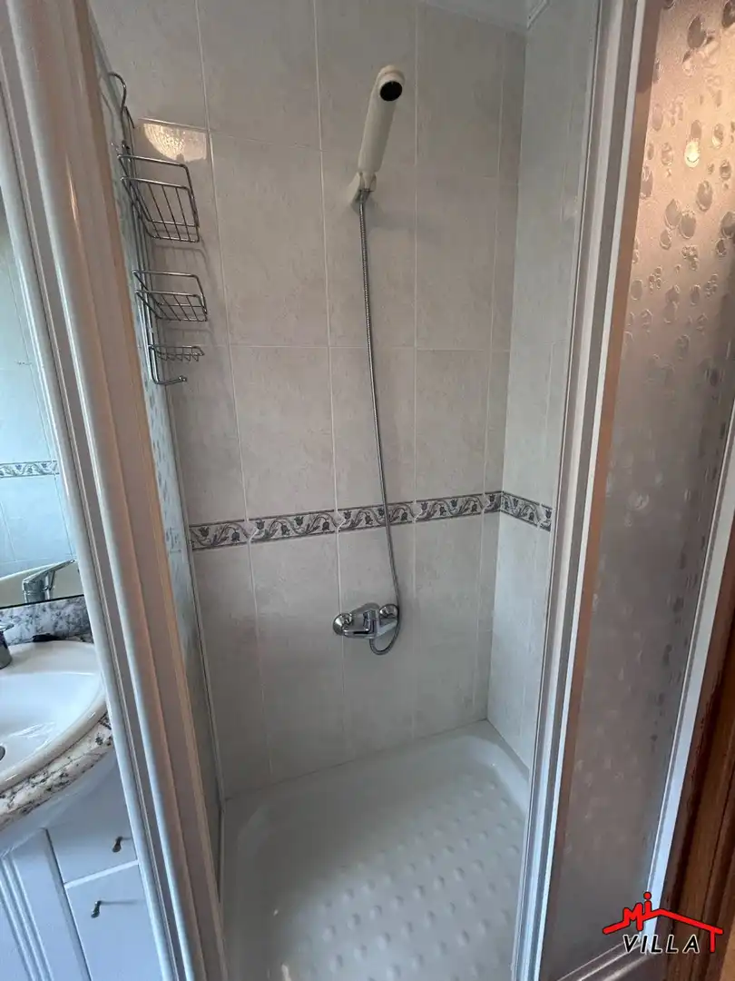 Baño de Piso en venta en Colindres con Amueblado
