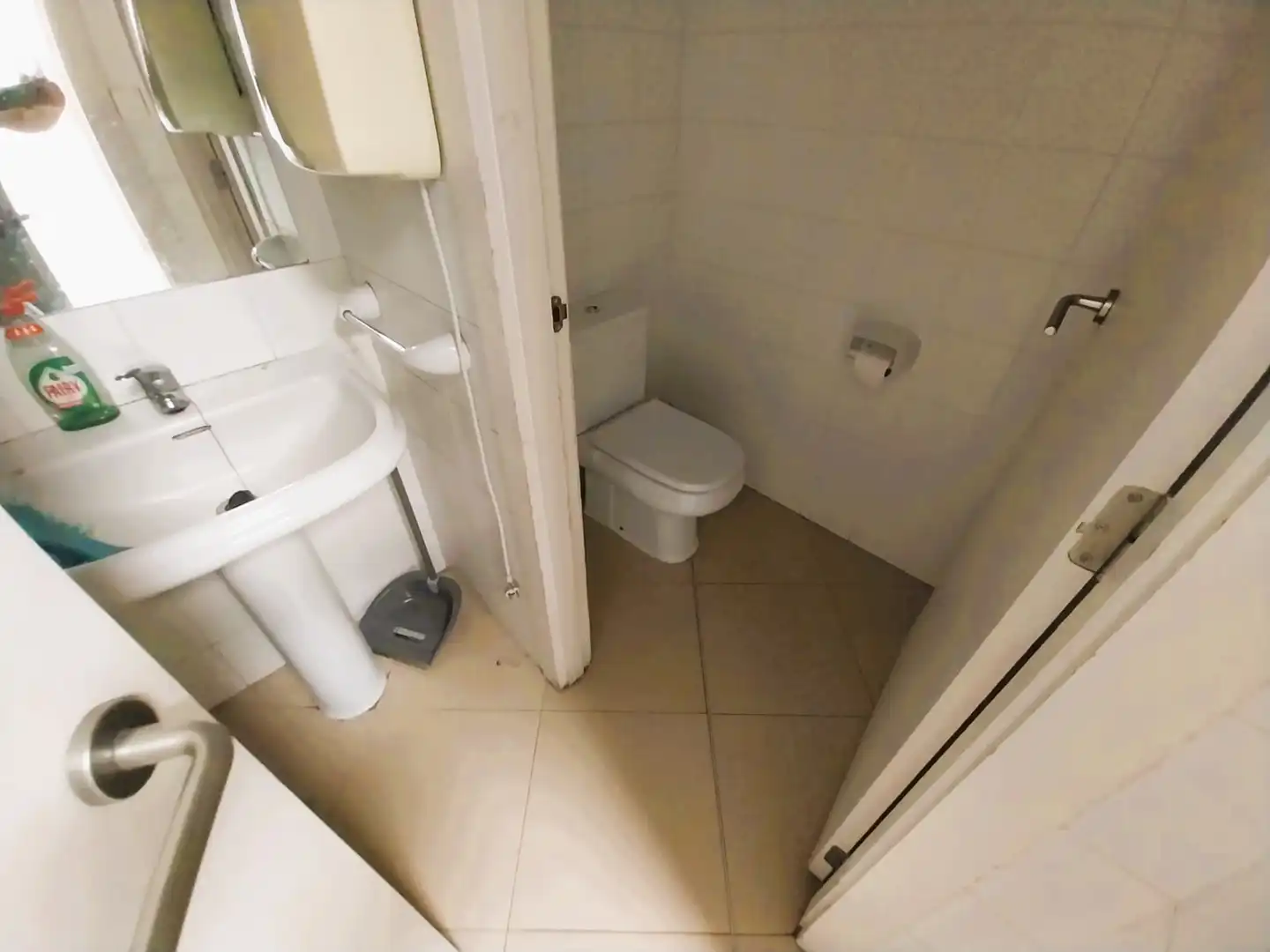Badezimmer von Geschaftsraum zur Miete in Madrid