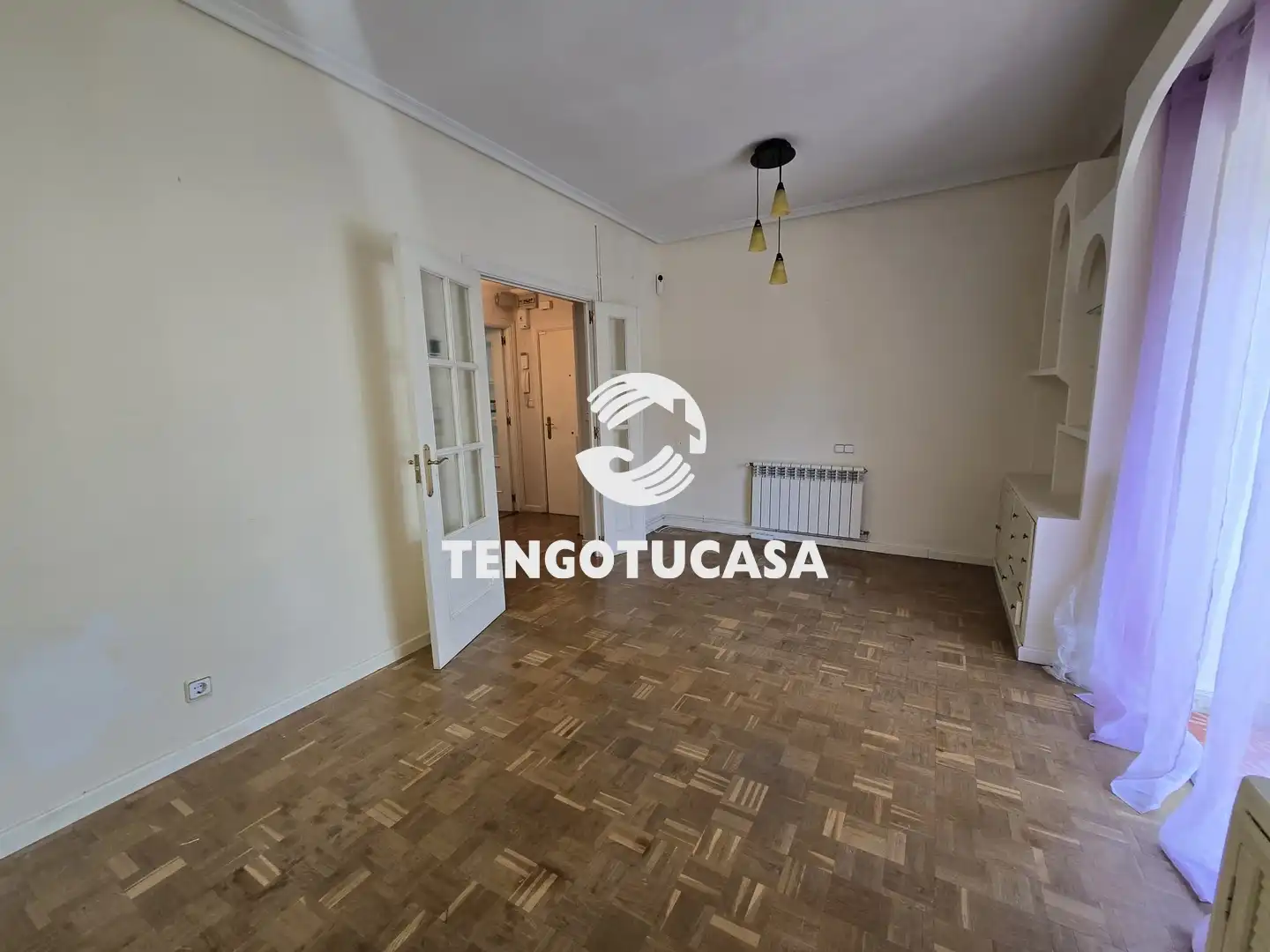 Bedroom of Flat for sale in Madrid  with Air Conditioner, Heating and Parquet flooring