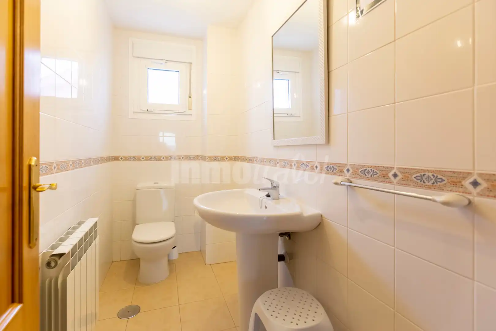 Badezimmer von Haus oder Chalet zum Verkauf in Sanxenxo mit Heizung, Privatgarten und Parkett