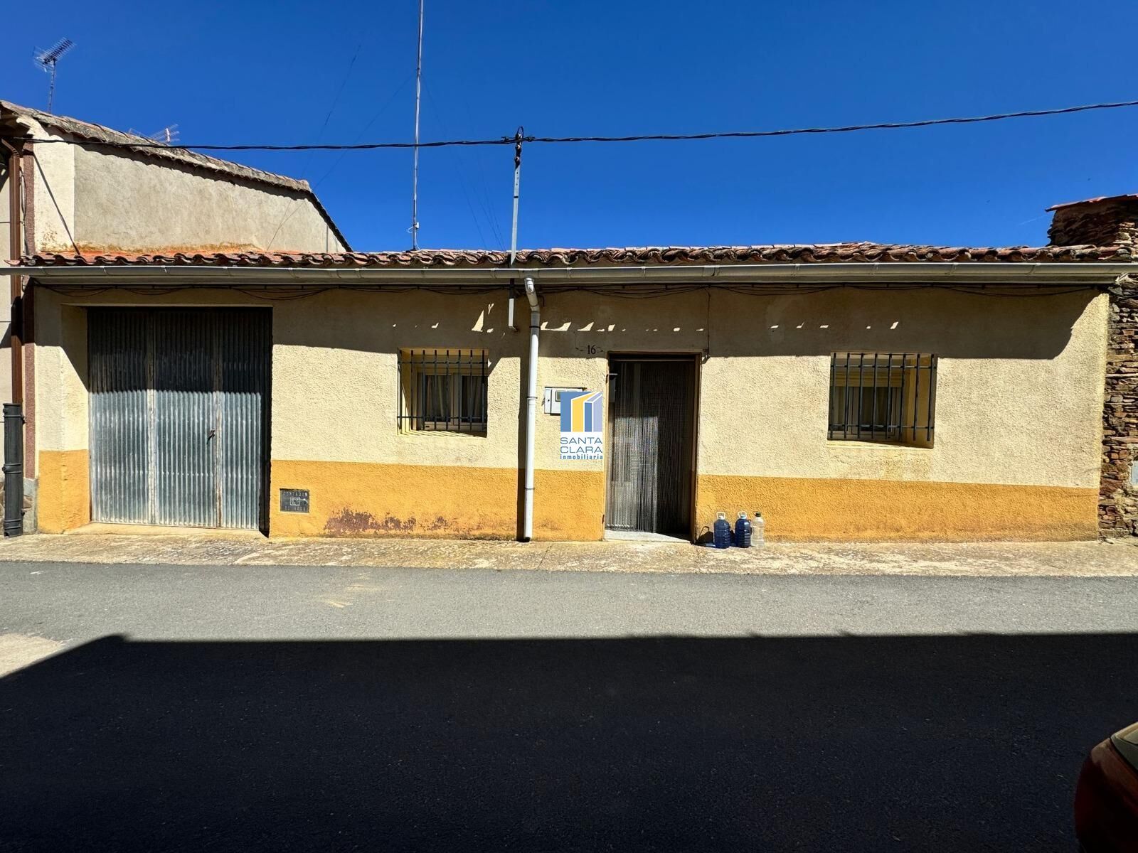 Vista exterior de Casa o xalet en venda en Tábara