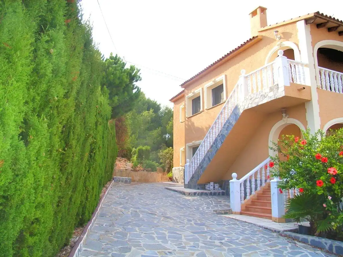 Villa con terrazza in vendita a Carrió - La Merced - Los Pinos, imagen 2