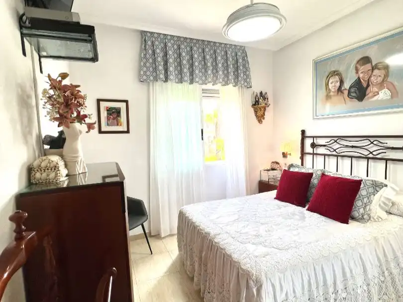 Schlafzimmer von Wohnungen zum Verkauf in Torrevieja mit Klimaanlage, Terrasse und Balkon
