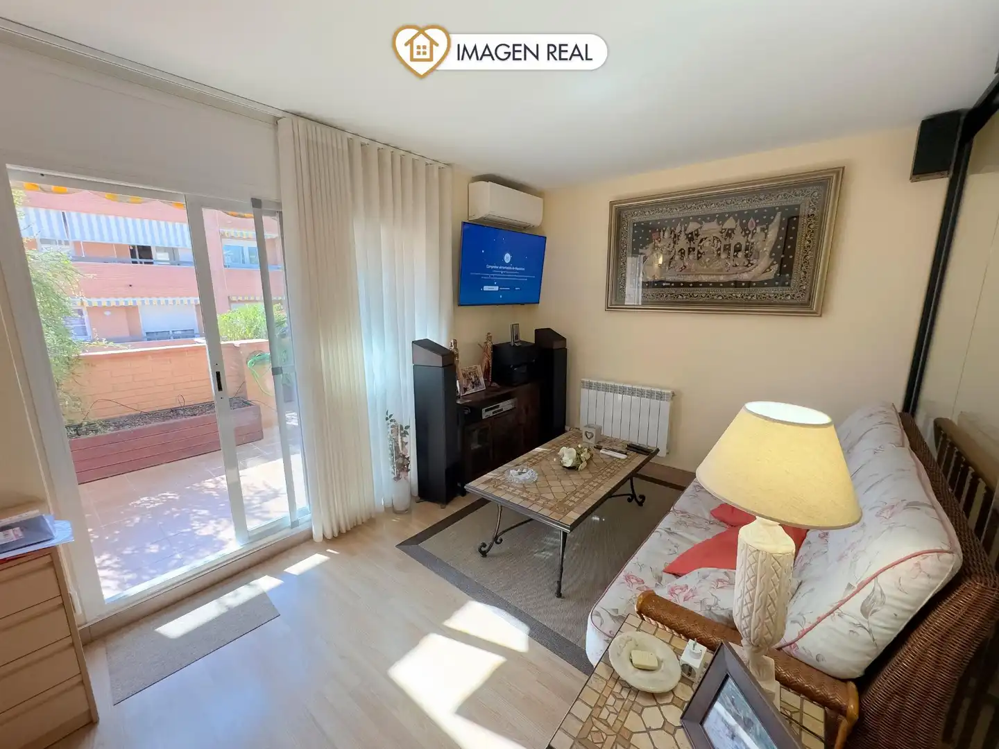 Sala de estar de Dúplex en venta en Viladecans con Aire acondicionado, Calefacción y Parquet