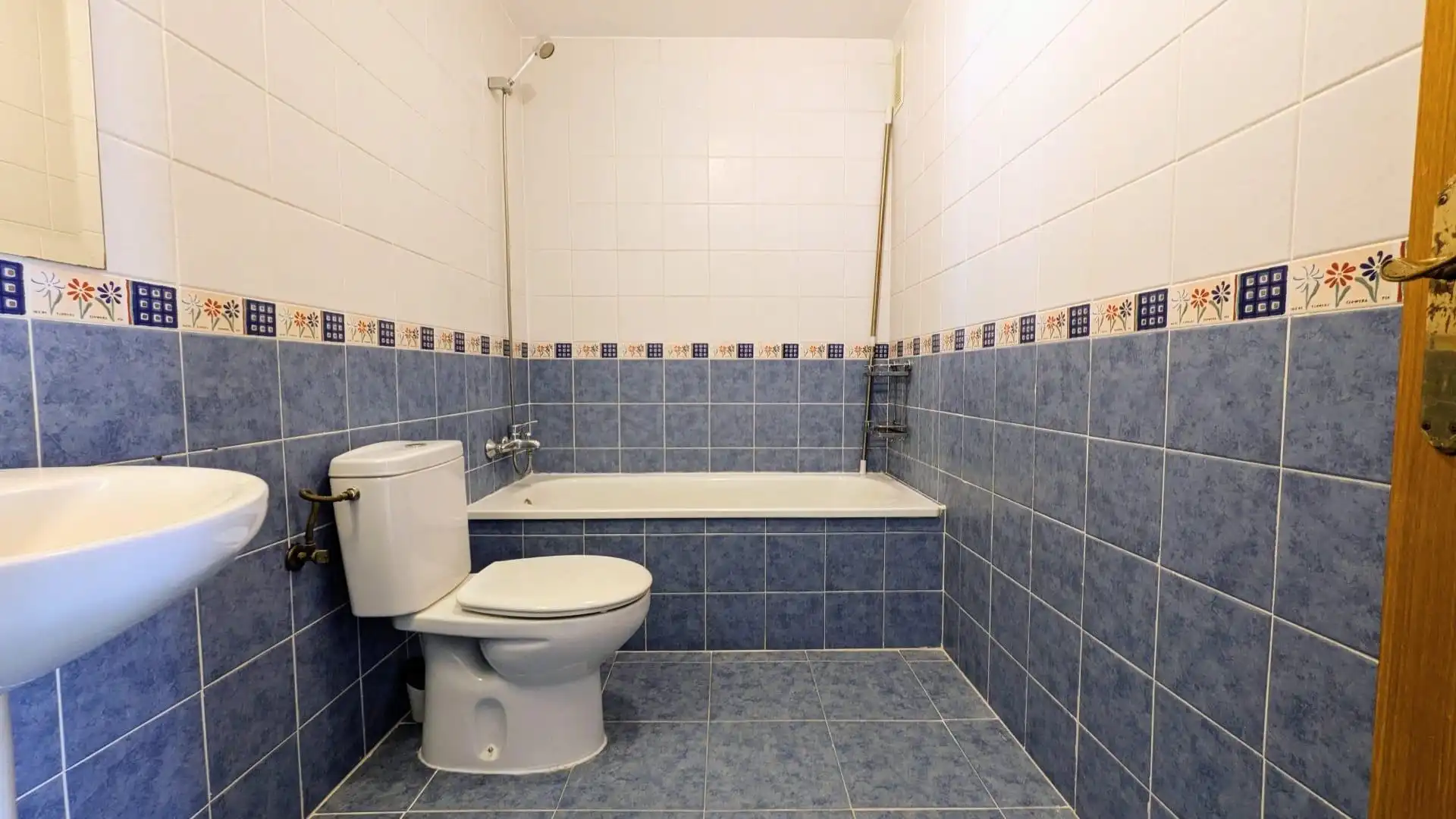 Baño de Ático en venta en Mijas con Aire acondicionado, Terraza y Trastero