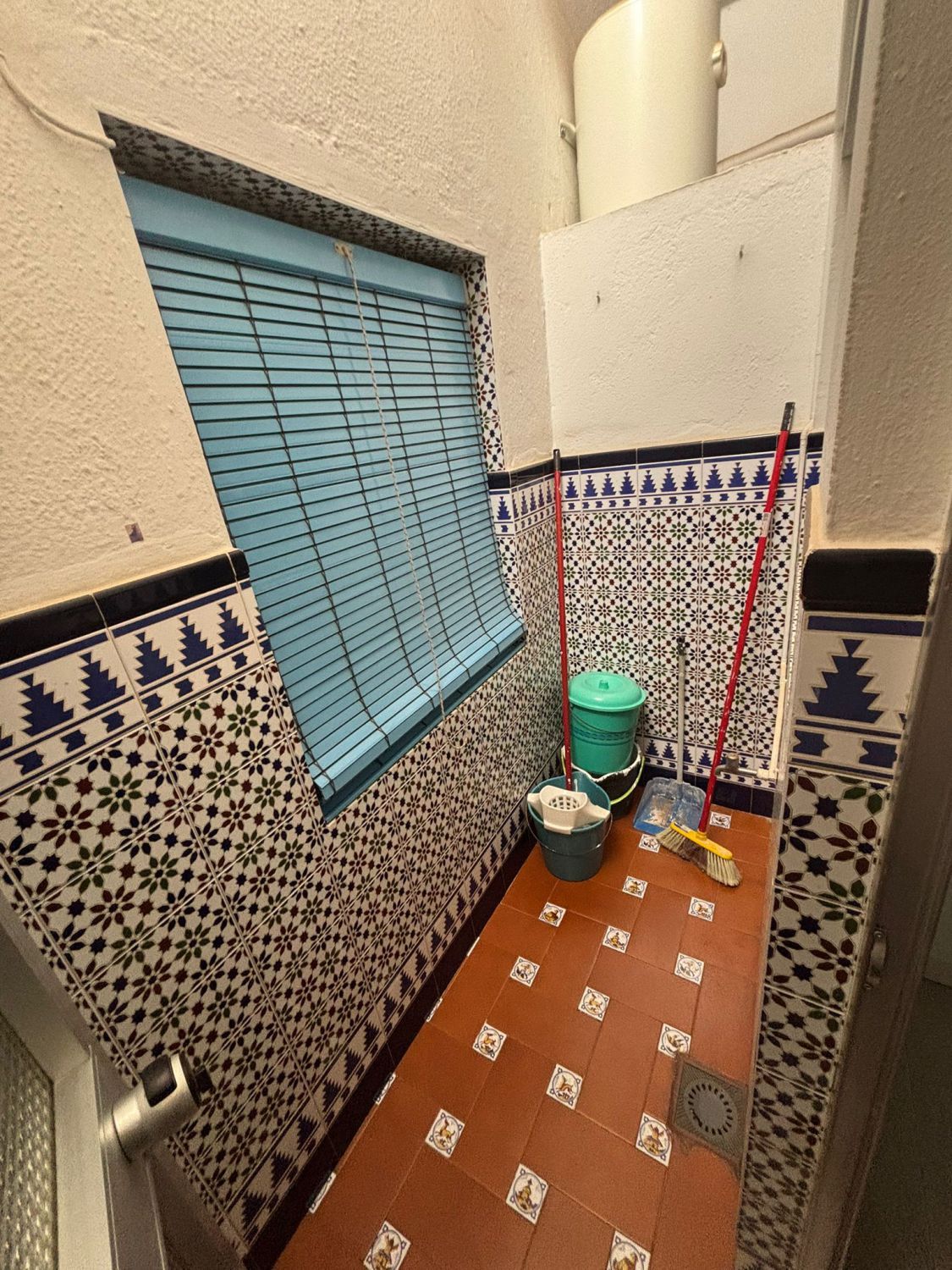 Bathroom of House or chalet for sale in Alcalá de Guadaira  with Air Conditioner, Terrace and Storage room