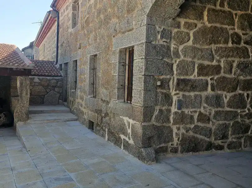 Vista exterior de Pis en venda en Cillán amb Balcó