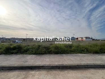 Wohnbaugrundstück zum Verkauf in La Pobla Llarga
