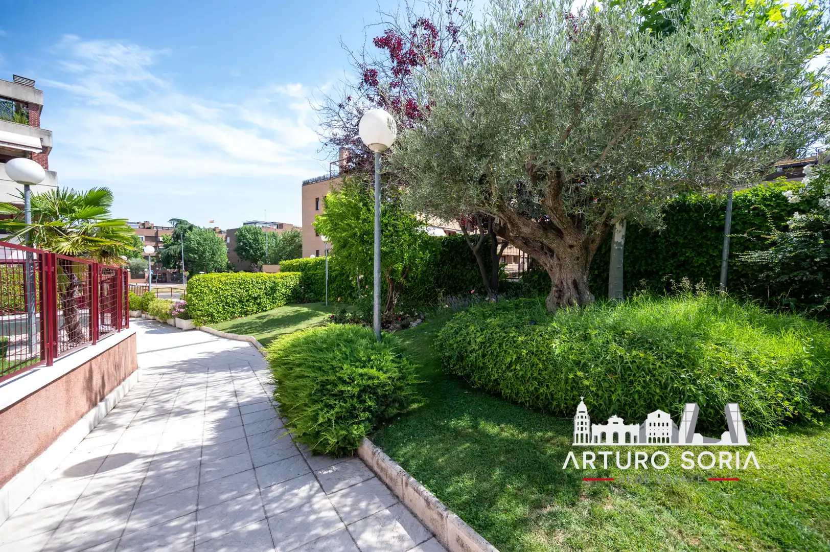 Jardí de Àtic de lloguer en La Moraleja amb Terrassa i Piscina comunitària