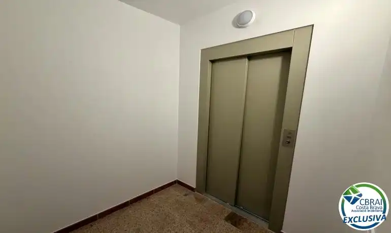 Flat with lift for sale in Avinguda de Rhode, imagen 14