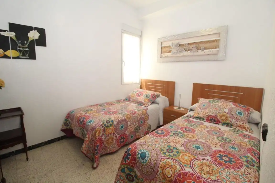 Dormitori de Apartament en venda en Torrevieja amb Terrassa