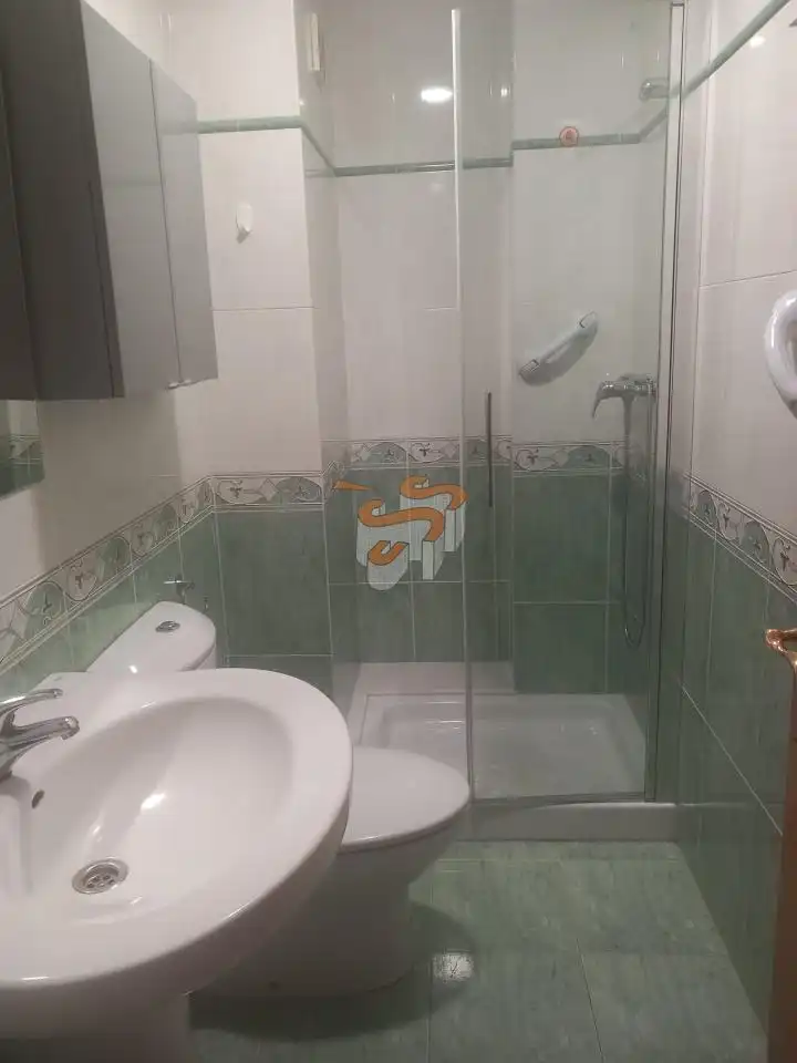 Bany de Apartament de lloguer en Ferrol amb Calefacció i Traster
