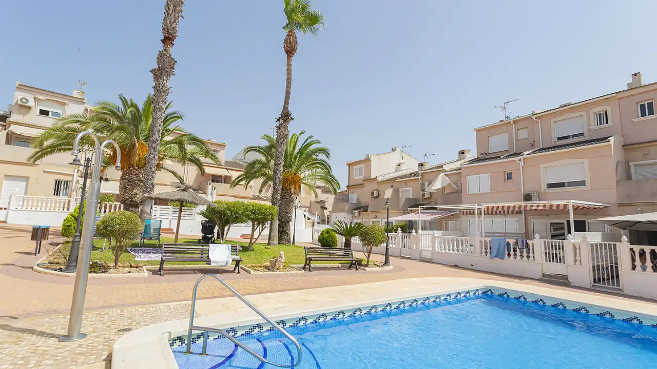 Terraced house with terrace for sale in Orihuela Costa, imagen 3