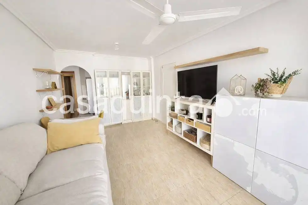 Sala de estar de Apartamento en venta en Catral con Calefacción, Terraza y Piscina