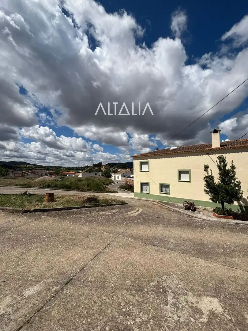 Casa o xalet en venda a ERUELA, Villanueva de Guadamejud
