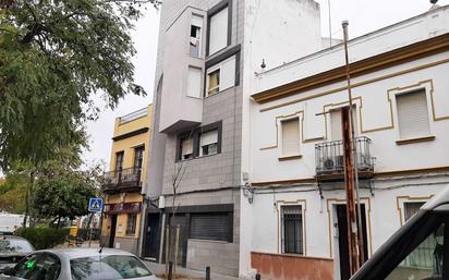 Exterior view of Flat for sale in  Sevilla Capital