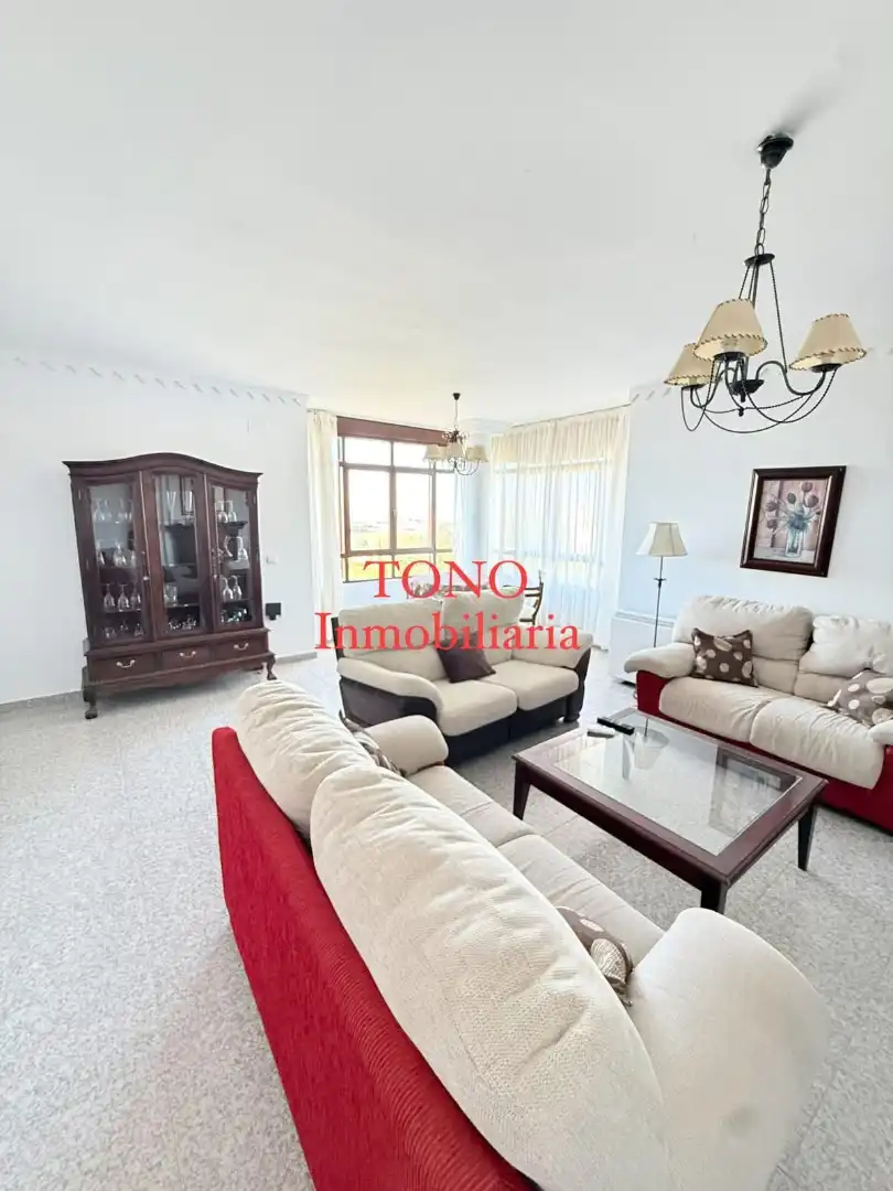 Detached house with terrace for sale in Calle Adriano 12, imagen 12