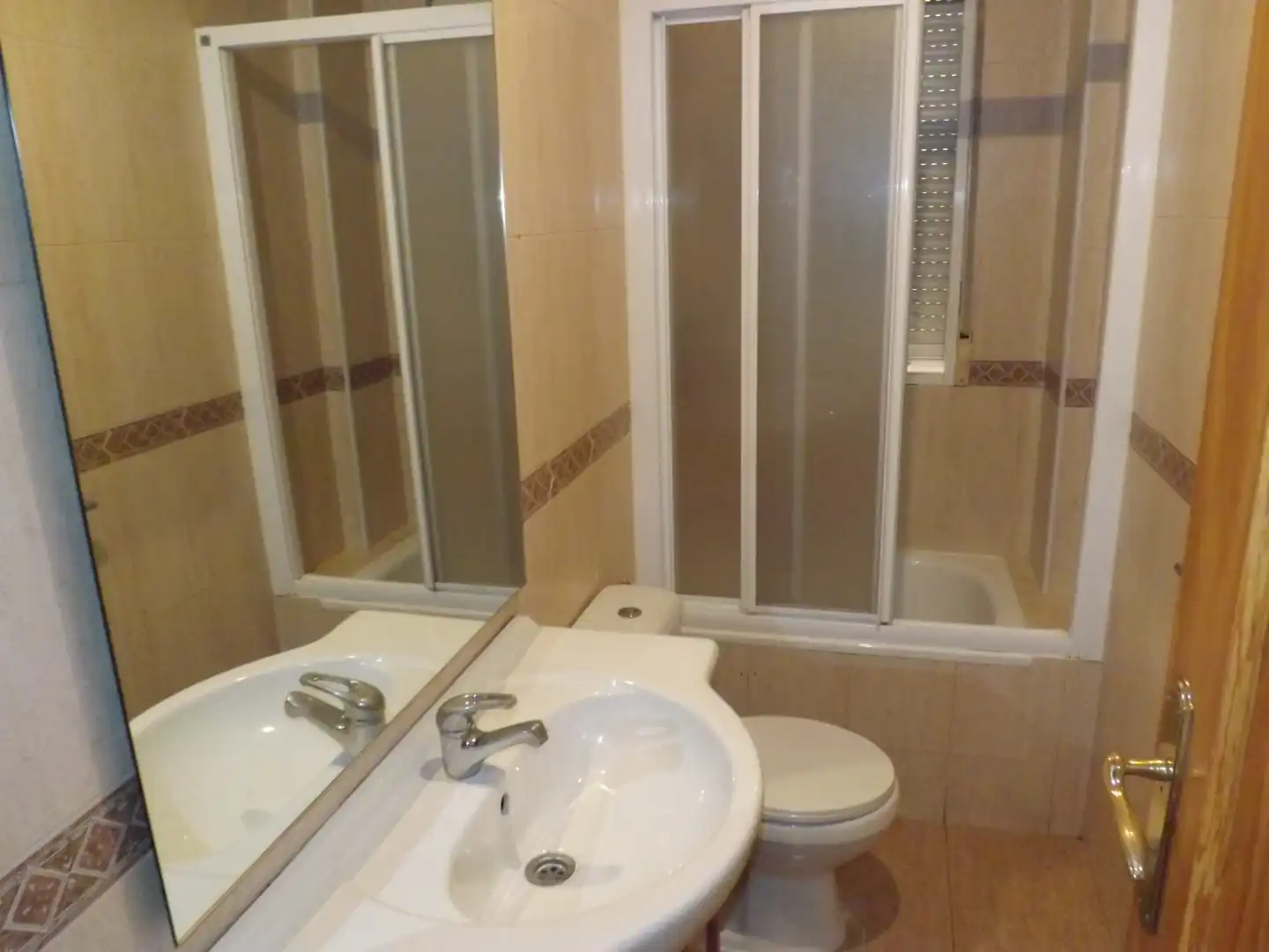 Baño de Casa o chalet en venta en Maracena con Aire acondicionado, Calefacción y Trastero