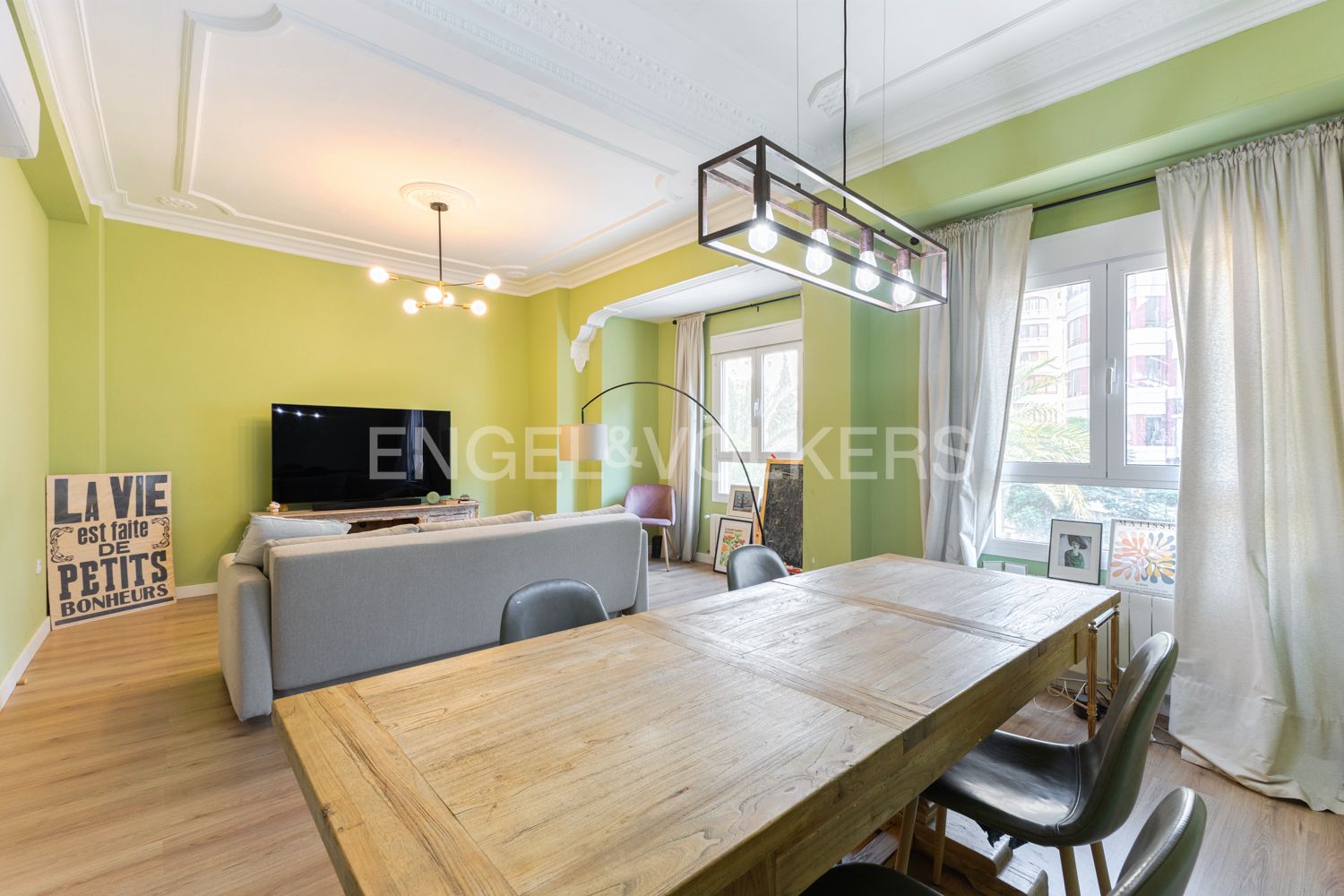 Vista exterior de Apartamento en venta en  Valencia Capital con Aire acondicionado y Calefacción