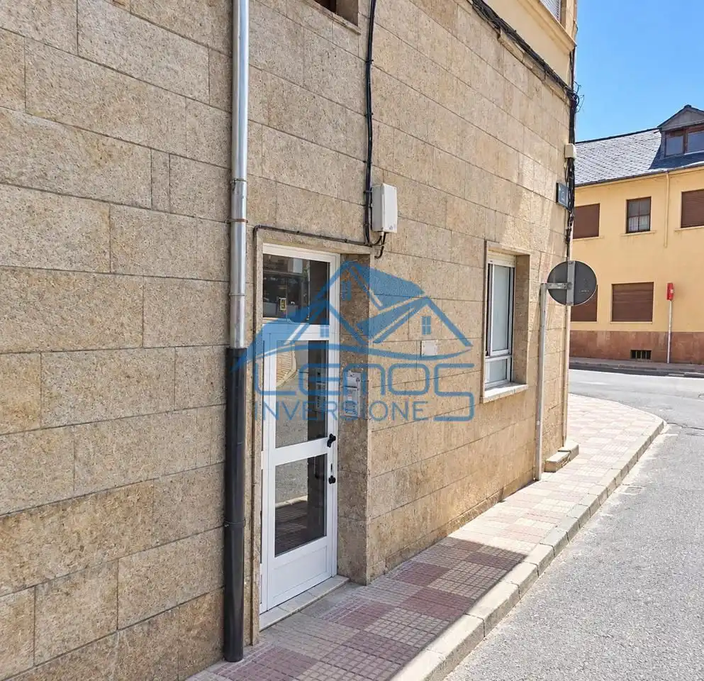 Piso en venta en Calle Eloy Reigada