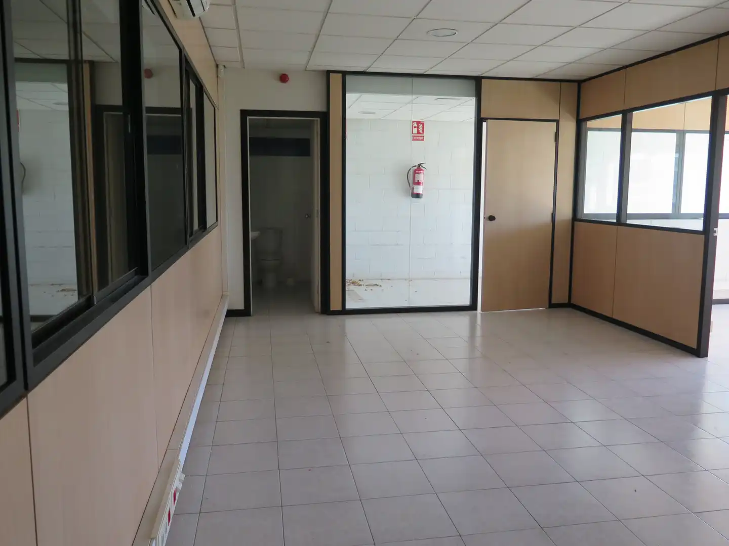 Nau industrial de lloguer en Santa Eugènia