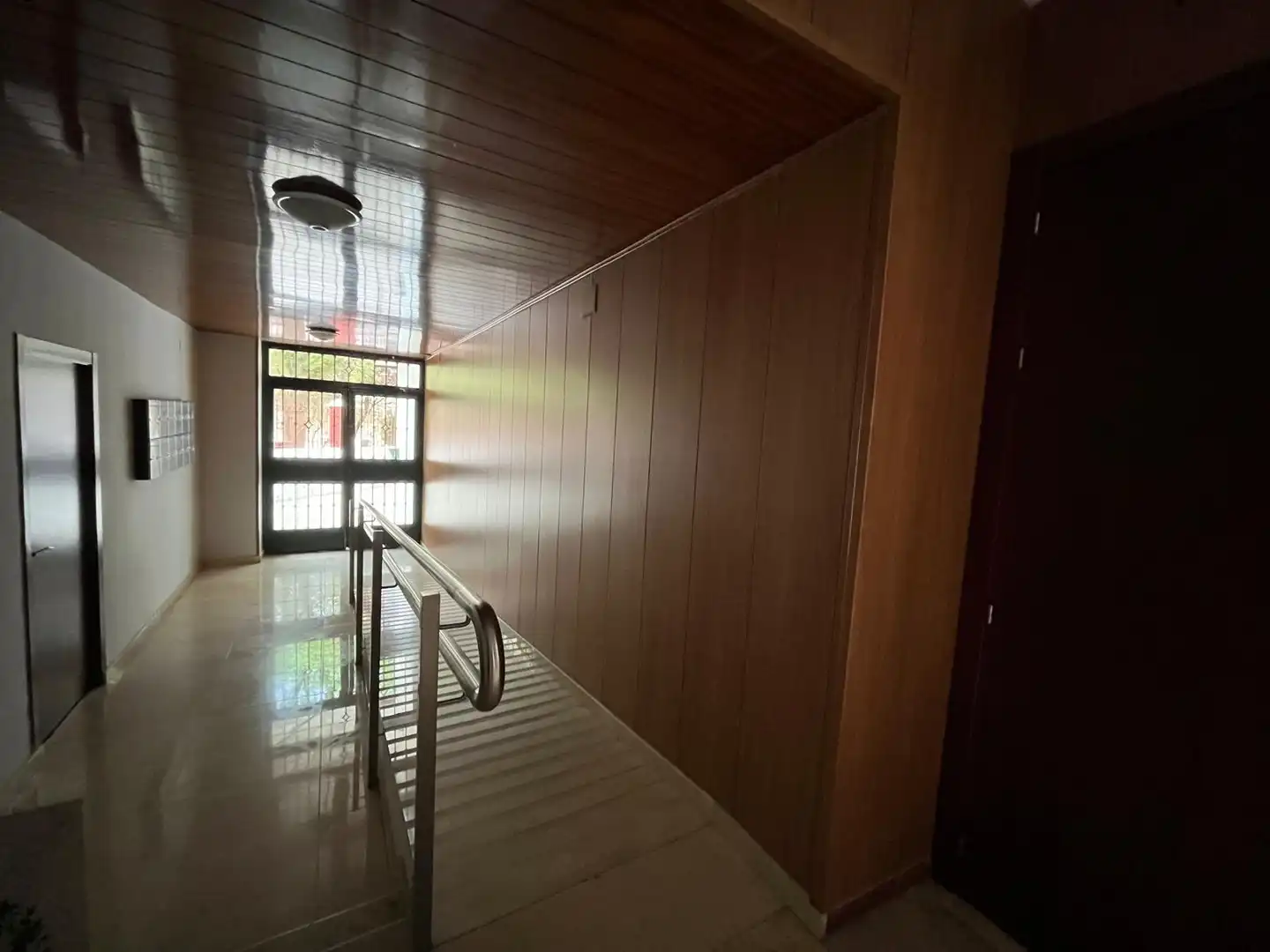 Wohnung zum Verkauf in Tomelloso mit Heizung, Terrasse und Schwimmbad