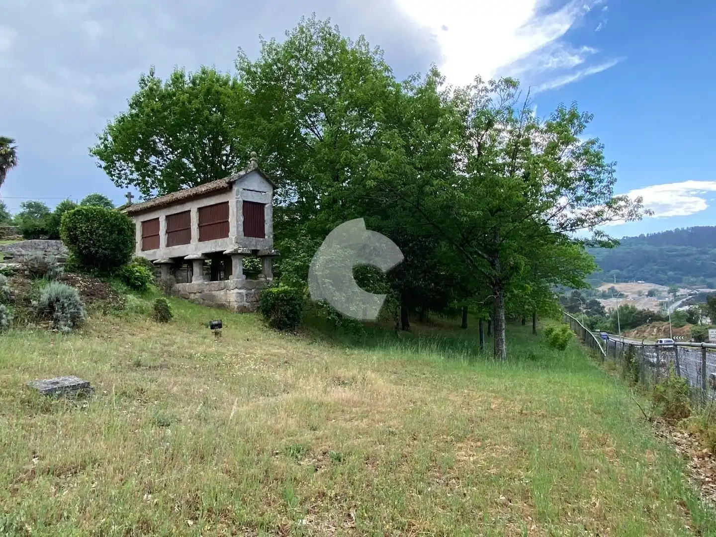 Casa o xalet en venda en San Cibrao das Viñas amb Calefacció, Jardí privat i Parquet