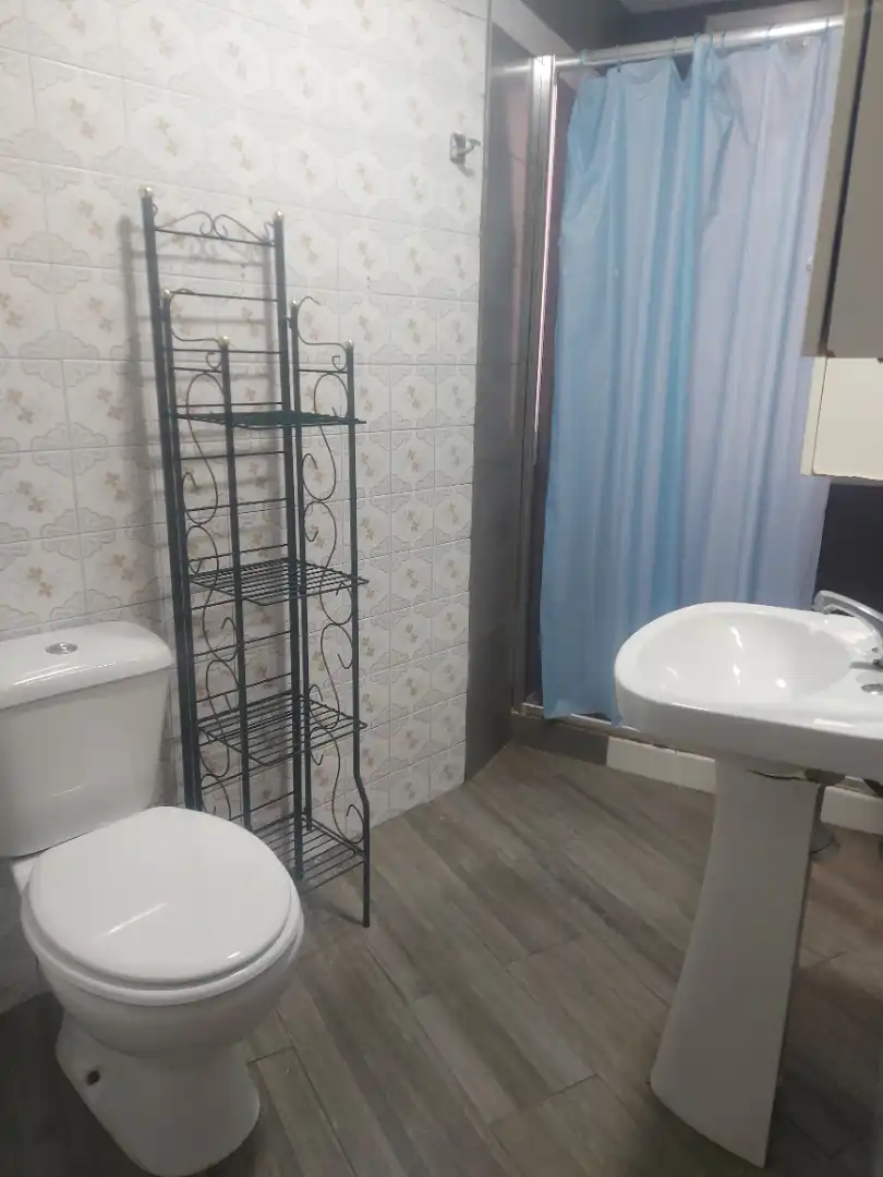 Bathroom of Flat for rent in Toledo  with Heating, Furnished and Washing machine