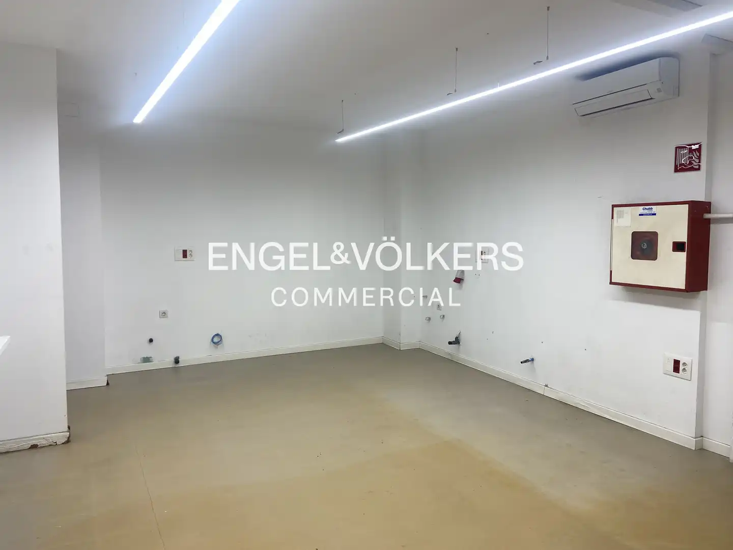 Oficina de alquiler en L'Hospitalet de Llobregat con Terraza