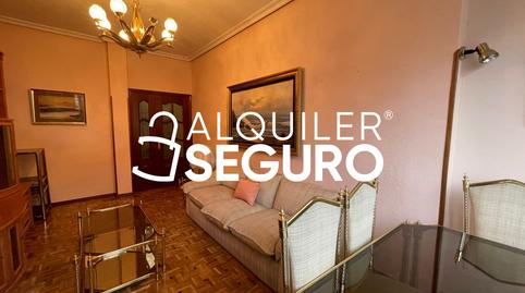 Photo 3 of Flat to rent in De Antonio Lopez, Moscardó, Madrid