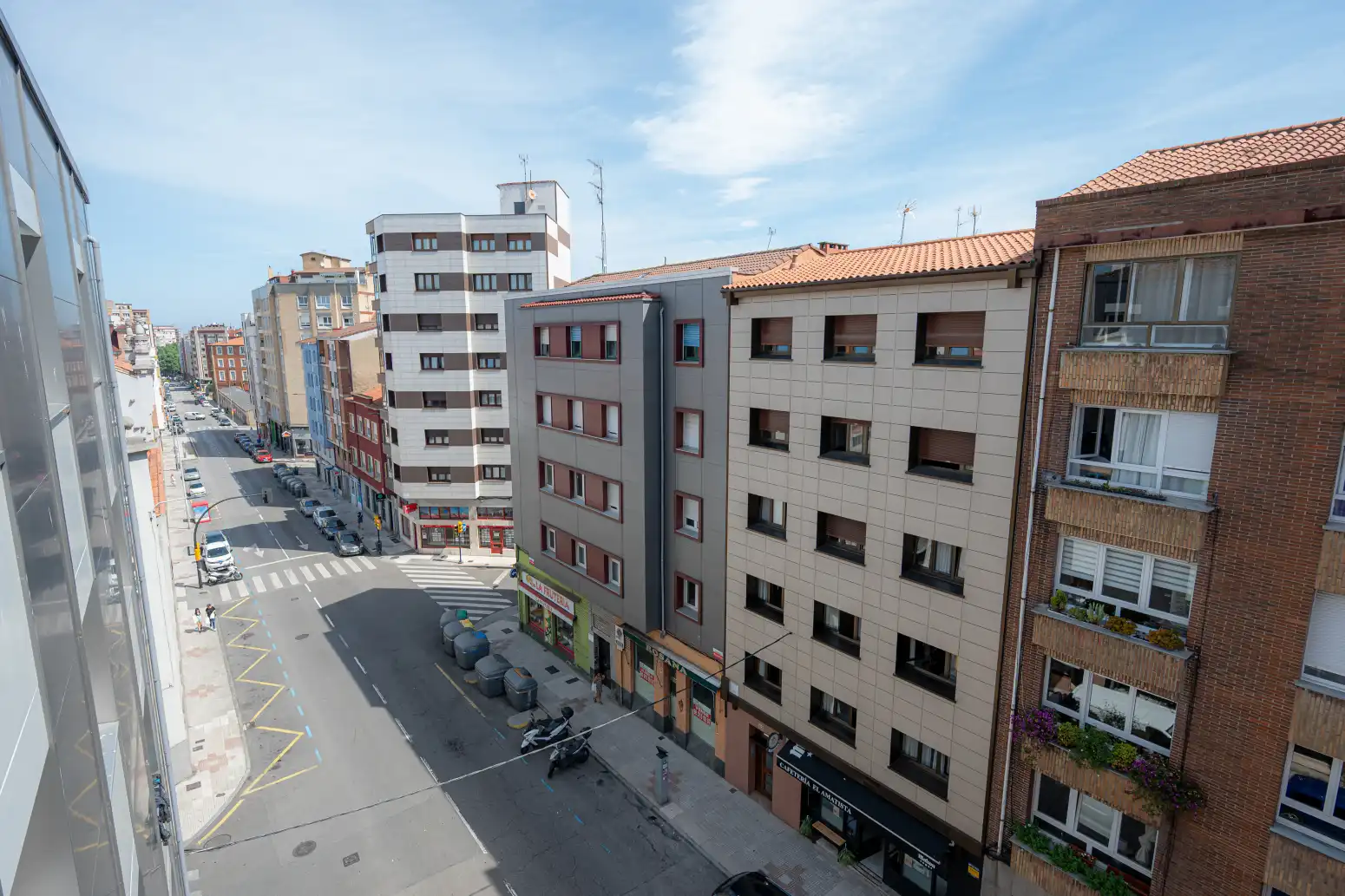 Vista exterior de Piso en venta en Gijón  con Calefacción y Amueblado