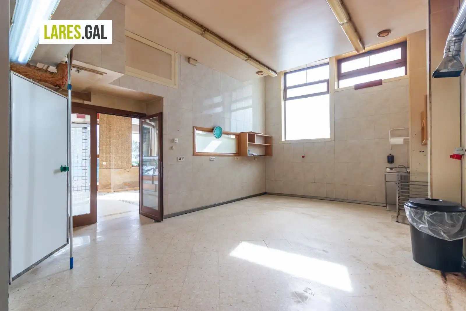 Commercial properties for sale in Cangas   with Air Conditioner
