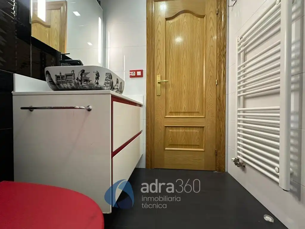 Flat for rent in Estambrera, Cascajos - Piqueras