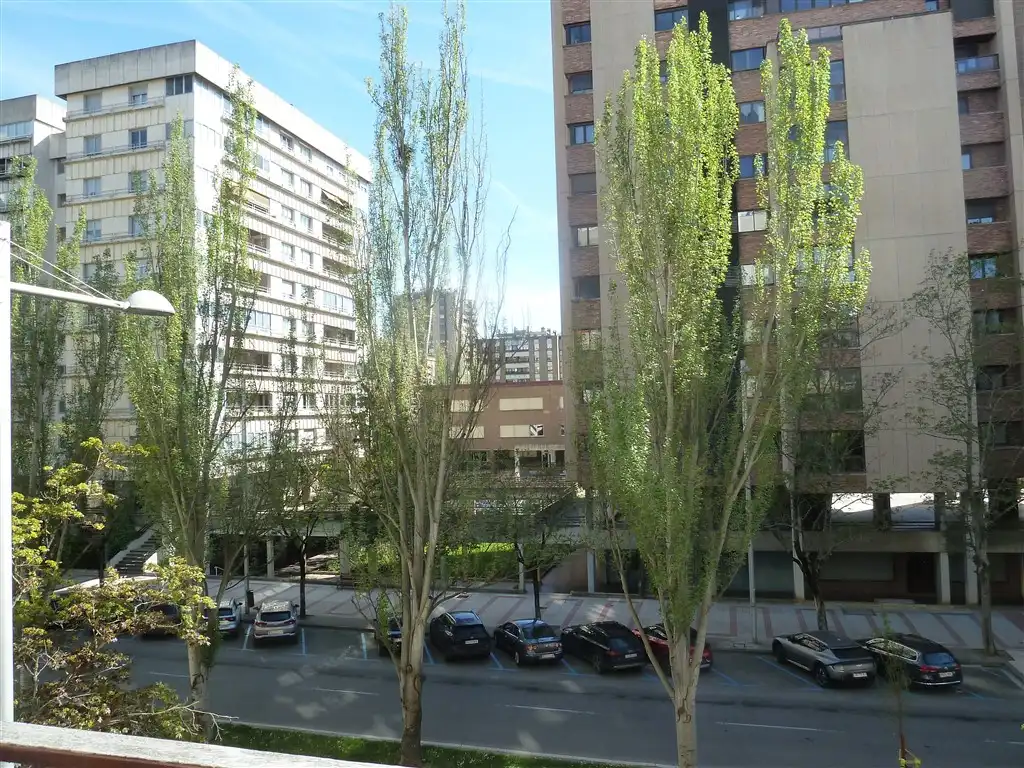 Vista exterior de Piso en venta en  Pamplona / Iruña con Calefacción, Parquet y Terraza