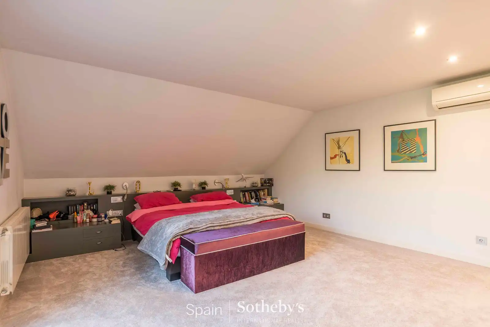 Bedroom of Houses for sale in La Moraleja  with Air Conditioner, Heating and Private garden