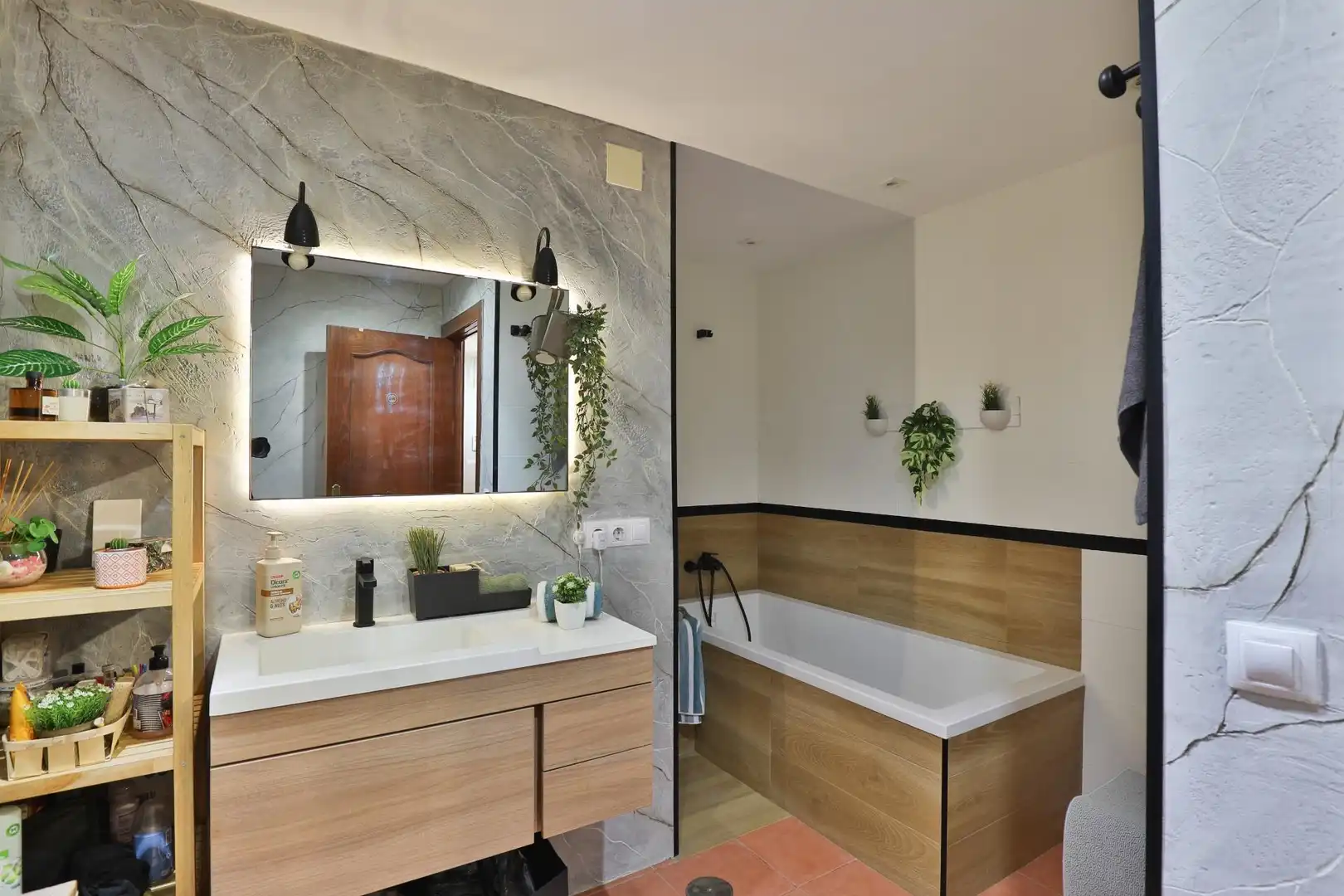 Bathroom of Houses for sale in Villa de Otura  with Community pool