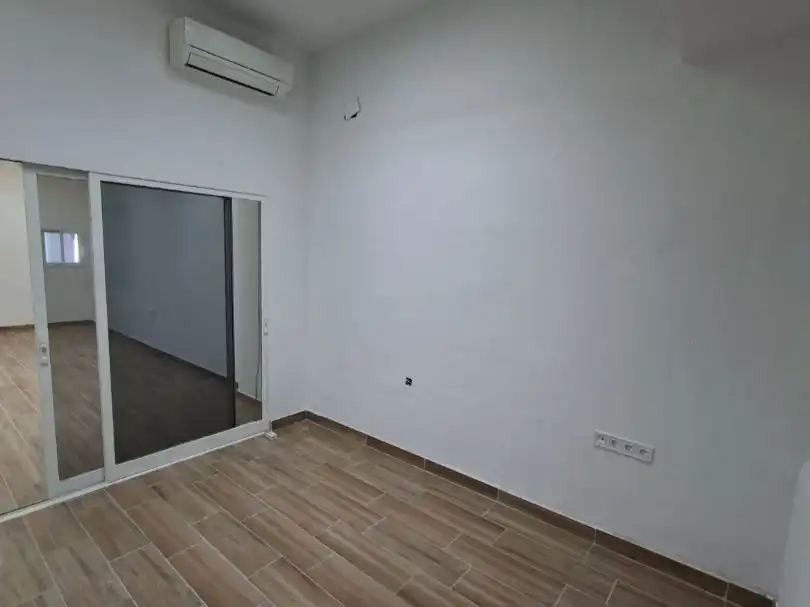 Local de lloguer en Fuenlabrada amb Aire condicionat, Calefacció i Parquet